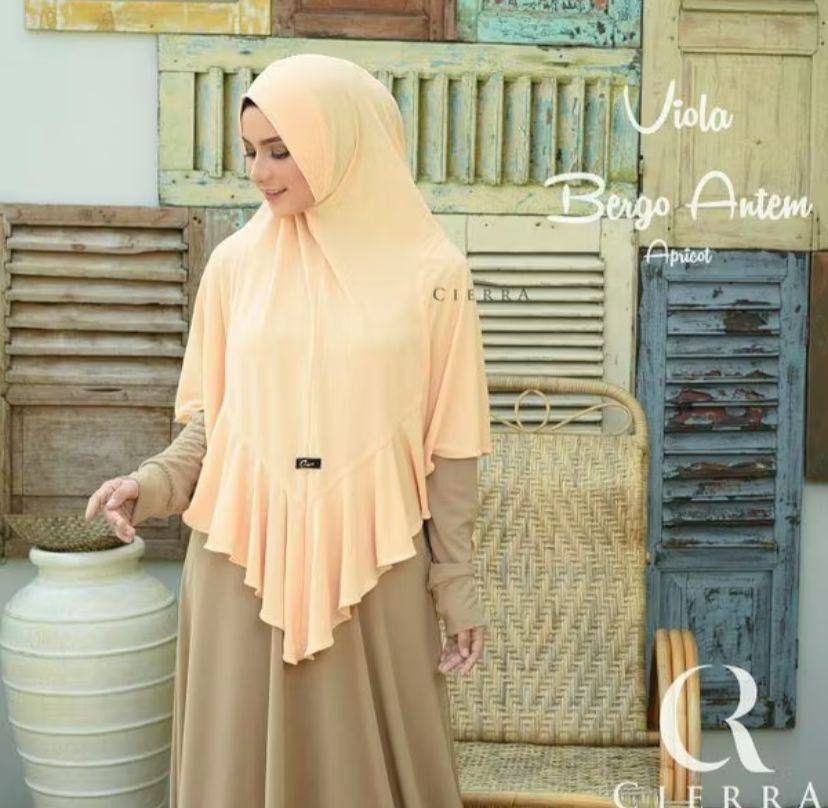 Bergo Viola by Cierra